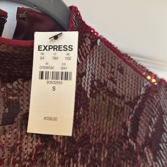 🔥NWT express sequence cranberry color dress - Picture 5 of 6